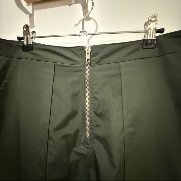 SHEIN Women’s Olive Green Cargo Jogger Pants with Zipper Front – Size L (8/10) - Picture 3 of 10
